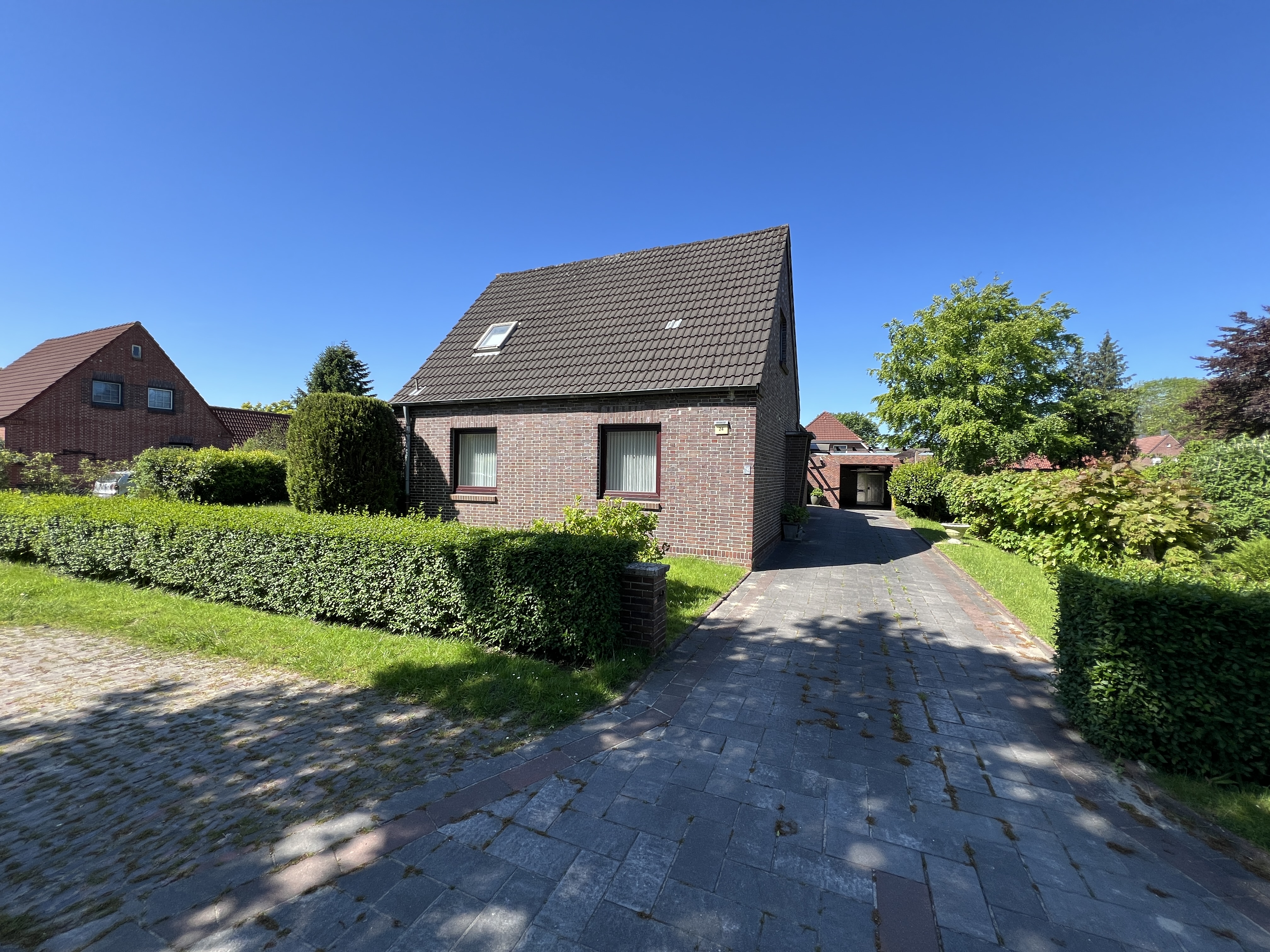 PROVISIONSFREI in Wilhelmshaven-Rüstersiel: Gönnen Sie sich eine schöne Lage - Gepflegtes Familienhaus für Gartenliebhaber in Rüstersiel Immobilie kaufen an der Nordseeküste