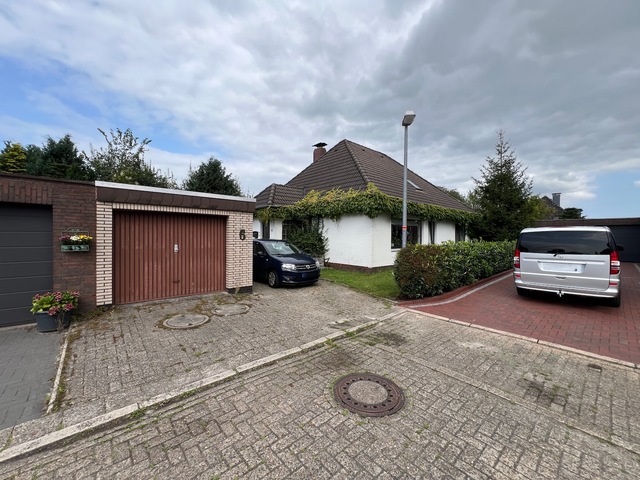 PROVISIONSFREI in Jever: Bungalow mit Garage, Ausbaureserve und herrlichem Garten in beliebter Lage